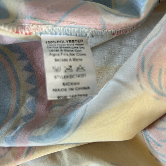 Banjul Multicolor Geometric and Floral Set Size S - Picture 7 of 7